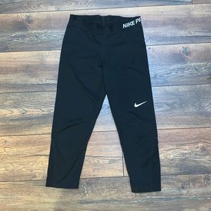 Nike cropped leggings